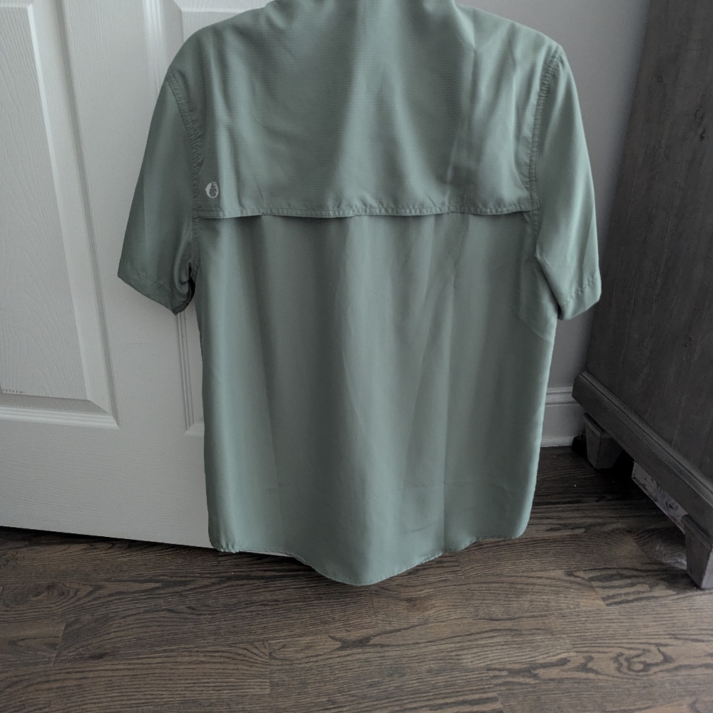 American Outdoorman Men’s Short Sleeve Fishing Shirt - UPF 40, Quick Dry, Medium - Picture 3 of 9